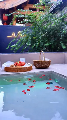 Ruyuan Hot Spring Homestay (xinzhou Ancient City Branch) فنادق في شينجَو