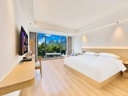 Banshan Qiju Homestay Отели рядом с достопримечательностью «Li River Scenic Area»