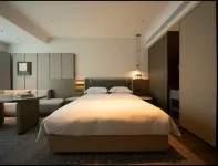 Linxiang Jiahua Hotel (Yulong Lake Park) Hotels in Lincang