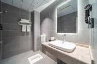 Home Inn Huayi Selected Hotel (Xingjie Branch, Xichou County) Hotels in Xichou County