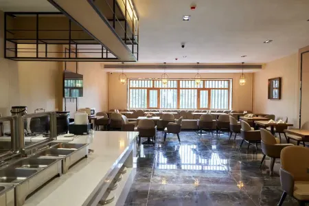 Lijing Business Hotel (Shengli Street) Отели рядом со станцией Jiansanjiang Railway Station