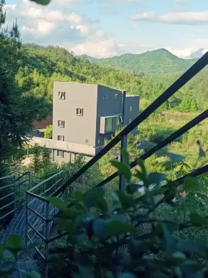 Niguan Vacation Apartment (Southern Anhui Sichuan-Tibet Route)