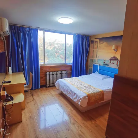 Sunshine Theme Hotel