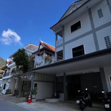 M&N Guesthouse Kata Отели рядом с достопримечательностью «Большой Будда»