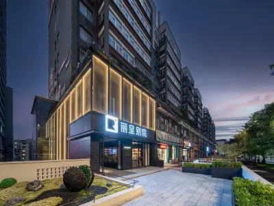 Rezen (Luoyang Old Town Center Lijingmen Cross Street) Hotell i Chanhe Hui District