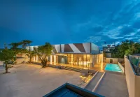 The Legacy Convention Hotel