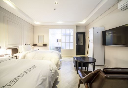 호텔 조식 및 부대시설 2