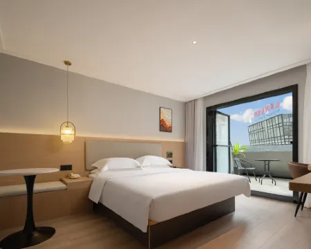 Yiduo Hotel (Binyang Liwo Plaza Fenghuanghu Park Branch) Hotels in Binyang