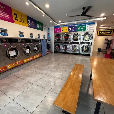 OYO 91242 Muar Golden Horse Hotel