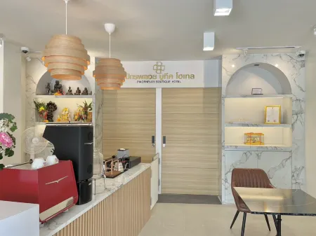 PIKORNPLOY Boutique Hotel Отели в г. Thap Put