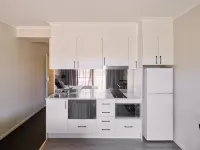 Abode Tuggeranong Hotel a Canberra