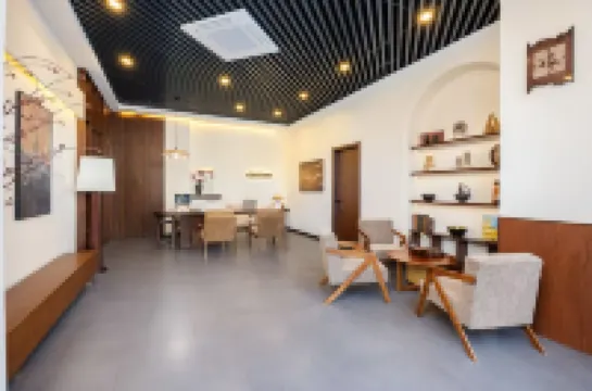 Suyuhai Loft Scenic Apartment (Weihai Railway Station Hanlefang)