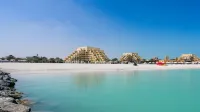 Rixos Bab Al Bahr Hotel a 