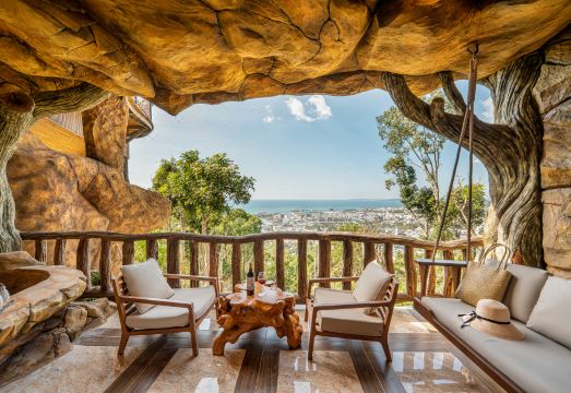 리조트 정원 산책로