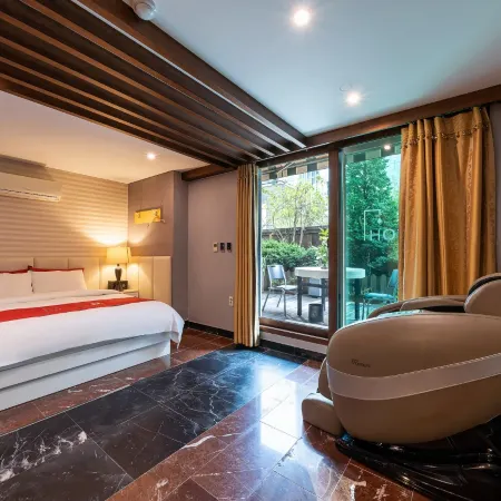 Bucheon R Hotel Отели рядом с достопримечательностью «Тематический парк Aiins World»