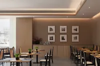 BO Senyu Hotel (Guilin Two Rivers and Four Lakes Beiji Square)