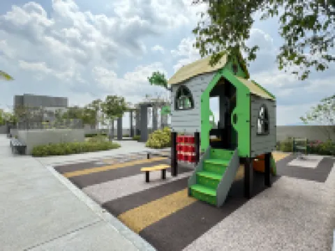 Youth City Residence Family Suite KLIA AEON Mall Nilai USIM