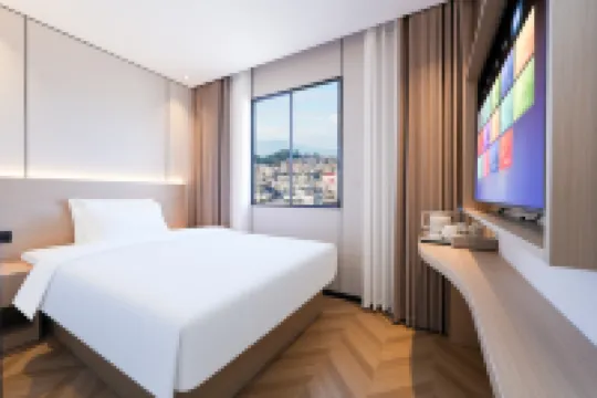 Home Inn Select · Yun Hotel (Huangshan Metro Station Branch) Hotels in Fuzhou