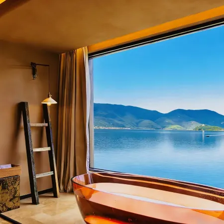 Xiaoman | Mountain Sea View · Lakeside Vacation Apartment (Lugu Lake Puluo Pier)