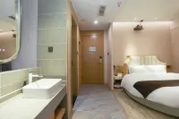 Luzhou Bingxin Hotel (Wanda Plaza Luzhou High-Speed Railway Station) - 2-Star