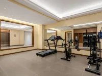 Vienna Hotel (Chengdu Xihua University Honggaolu Subway Station) Hotels near Pidu District