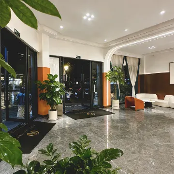 Jinhuang Future Hotel