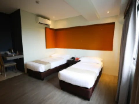 プロクシー バイ ザ オリエンタル アルバイ レガスピのホテル