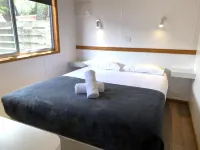 Geelong Holiday Park - balcony