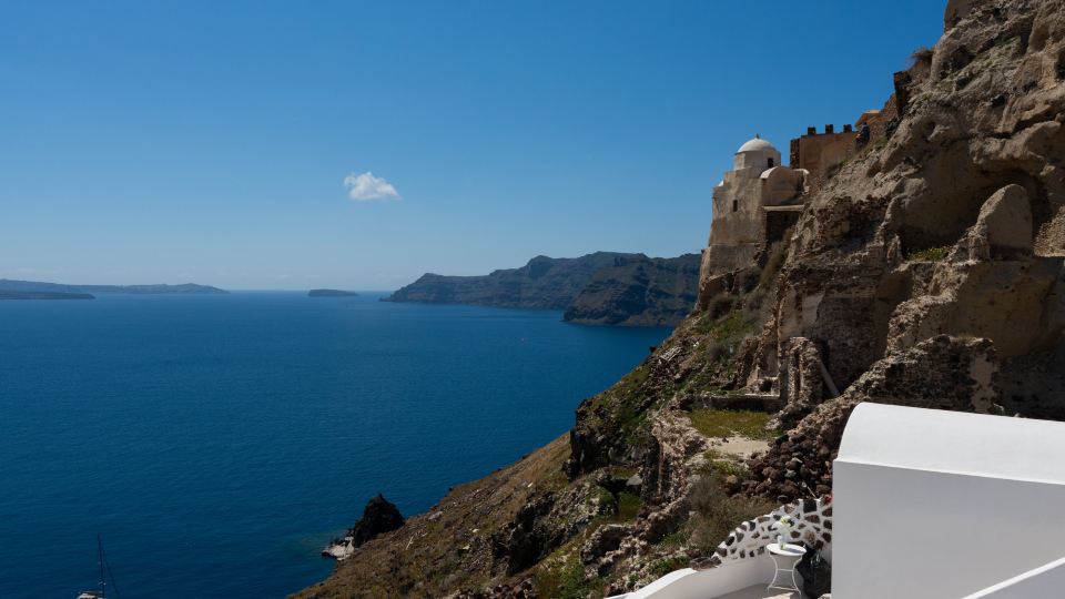 You and Me Suites Oia