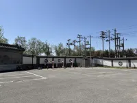 Kinghand Court Holiday Inn - Parkering
