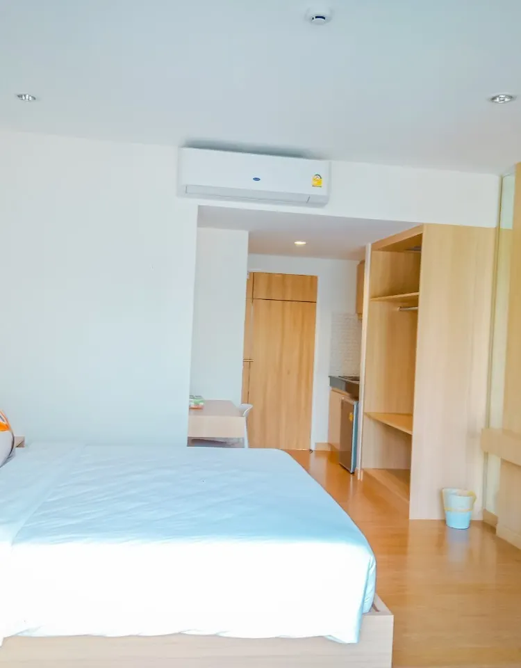 ห้องดีลักซ์ พร้อมวิวสระว่ายน้ำ