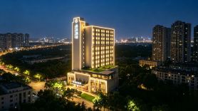 Xingduo Hotel (People's Square Nengren Lane)