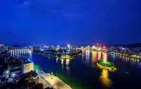 Marriott Hotel (Shaoguandong Railway Station The History East Street) - con vista montagne