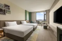 Holiday Inn Mile - balcony