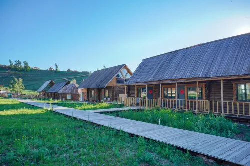 Beijixing Yeyu Muge | Terrace Stargazing | Natural Art Homestay (Baihaba Forest Park)