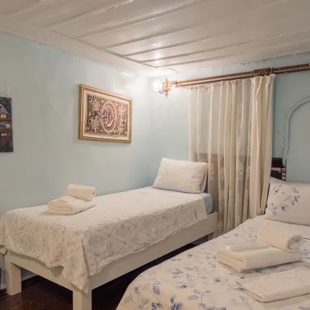 Historical Greek Mansion Antikhan