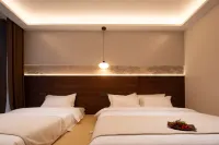Fenglin Yun She · Astonishing Serenity Aesthetics · Serene · Designer Vacation Courtyard - ที่มีอ่างอาบน้ำ