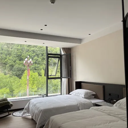 Heishui Banshanhai Homestay