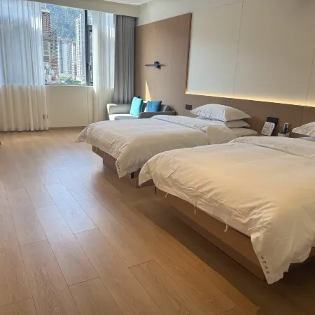 Junlian Zhixian Hotel