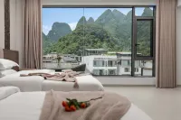 Muyunjian Hotel (Yangshuo 20 Yuan Scenic Area Xingping Ancient Town) - parking