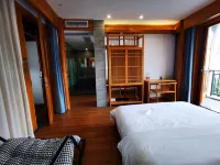 Xiaonuan Homestay - พร้อมระเบียง