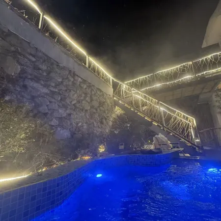 Piedmont Hot Spring Villa
