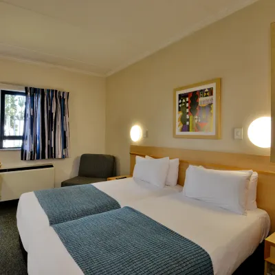 Road Lodge Centurion Hotels in der Nähe von Flughafen Waterkloof (FAWK) - WKF