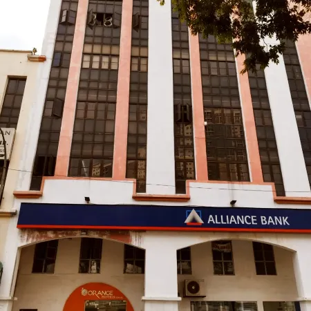 1 Orange Hotel Kuchai Lama Kuala Lumpur Отели рядом с достопримечательностью «Арена «Мега Стар»»