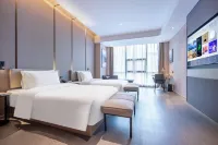 Atour Hotel on Bianhe Middle Road, Suning Plaza, Suzhou. - parking