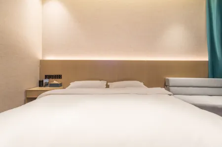Beijing Coabana Hotel (Wansheng East Street Subway Station)