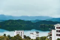 Bama Cifu Lake Shuangquan Villa Hotels in Bama