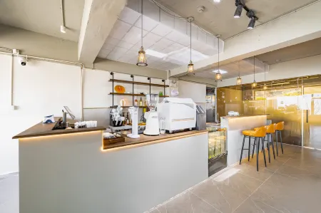 SunRise Seaside Hotel (Weihai Banyuewan Beach Huanhai Road Branch) Отели рядом с достопримечательностью «Weihai Science and Technology Museum»