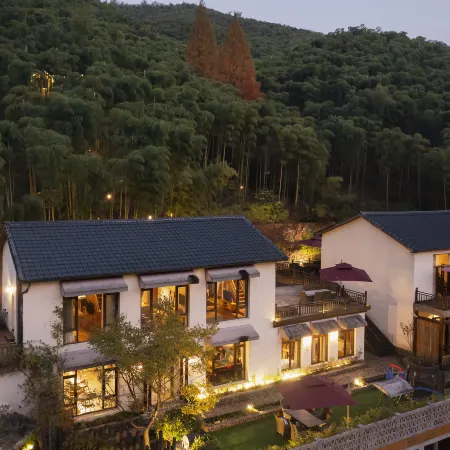 Zhuyan Xiyu Hostel