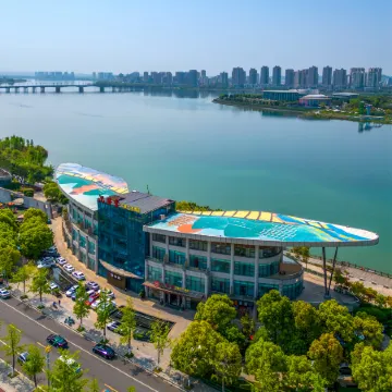 Shenxiangtang Riverview Art Hotel (Suining Dingsheng International Wanda Plaza)